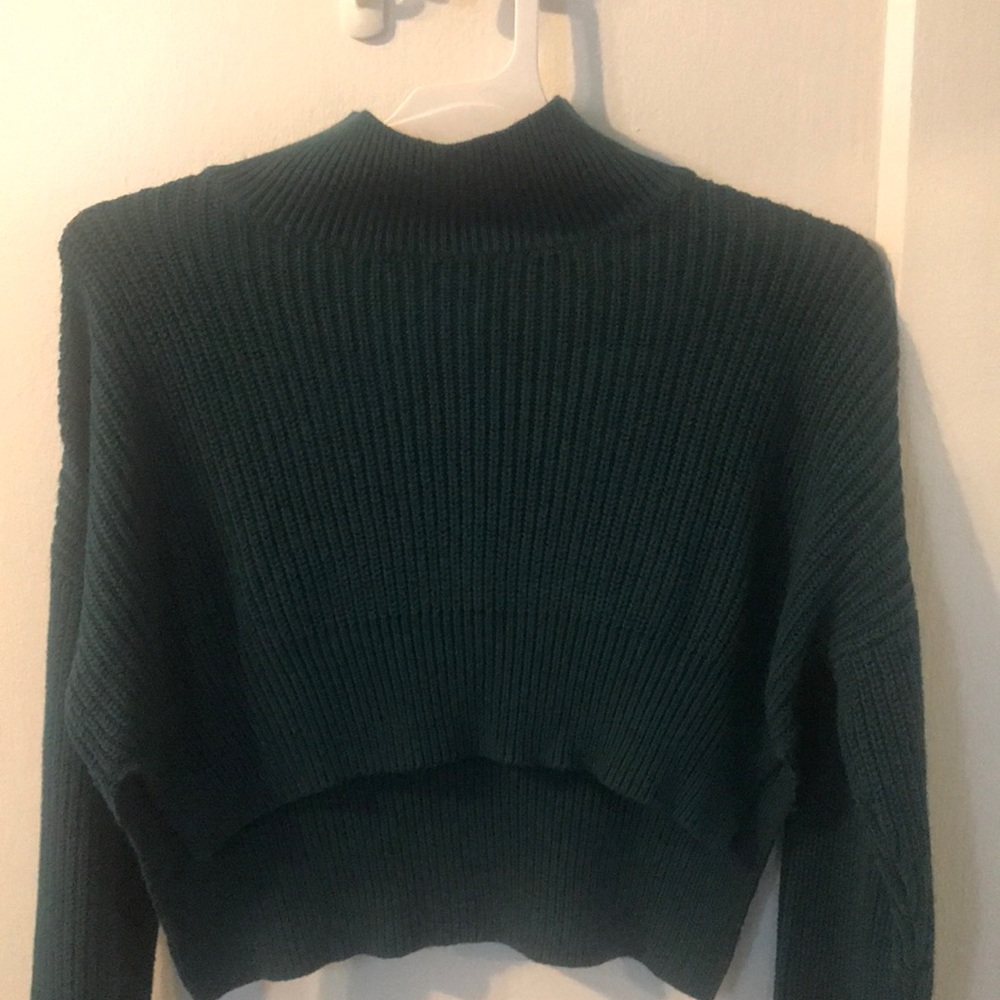 Urban outfitters Cropped sweater